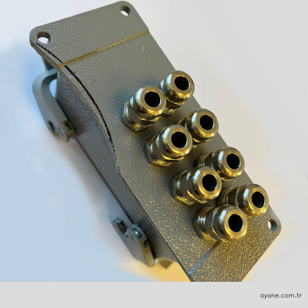 Connector housing - MP605534